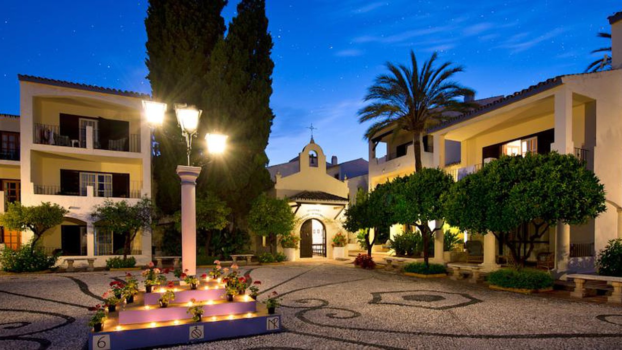 Blue bay banus 2 gallery