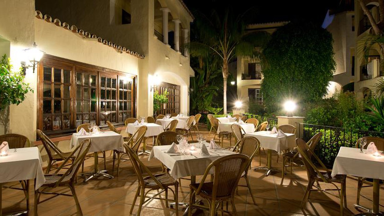 Blue bay banus 8 gallery