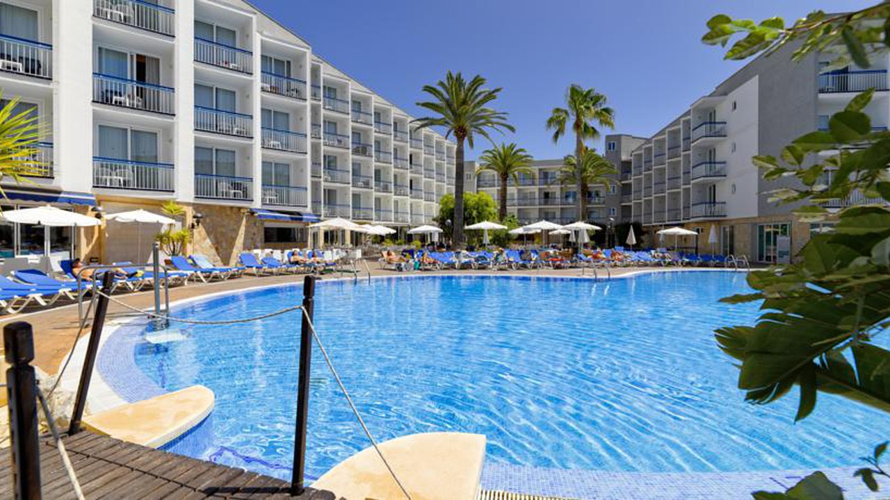 Hotel h10 playas de mallorca 2 gallery