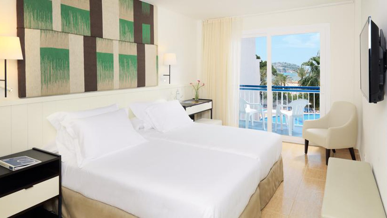 Hotel h10 playas de mallorca 4 gallery
