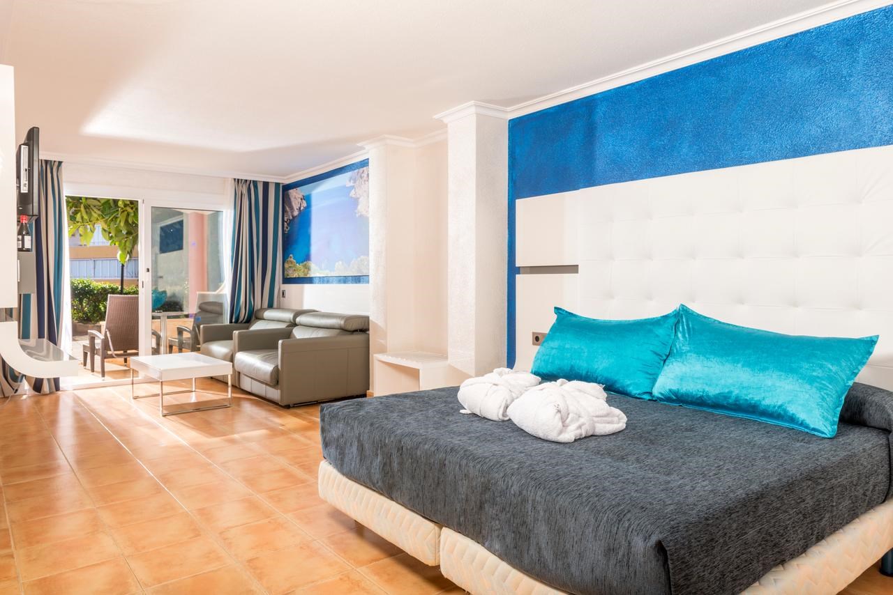 Hotel marina portals 2