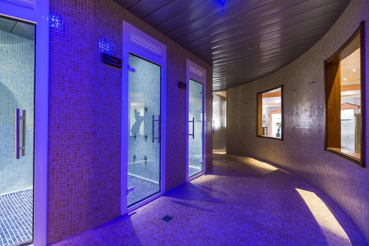 Hotel marina portals 6