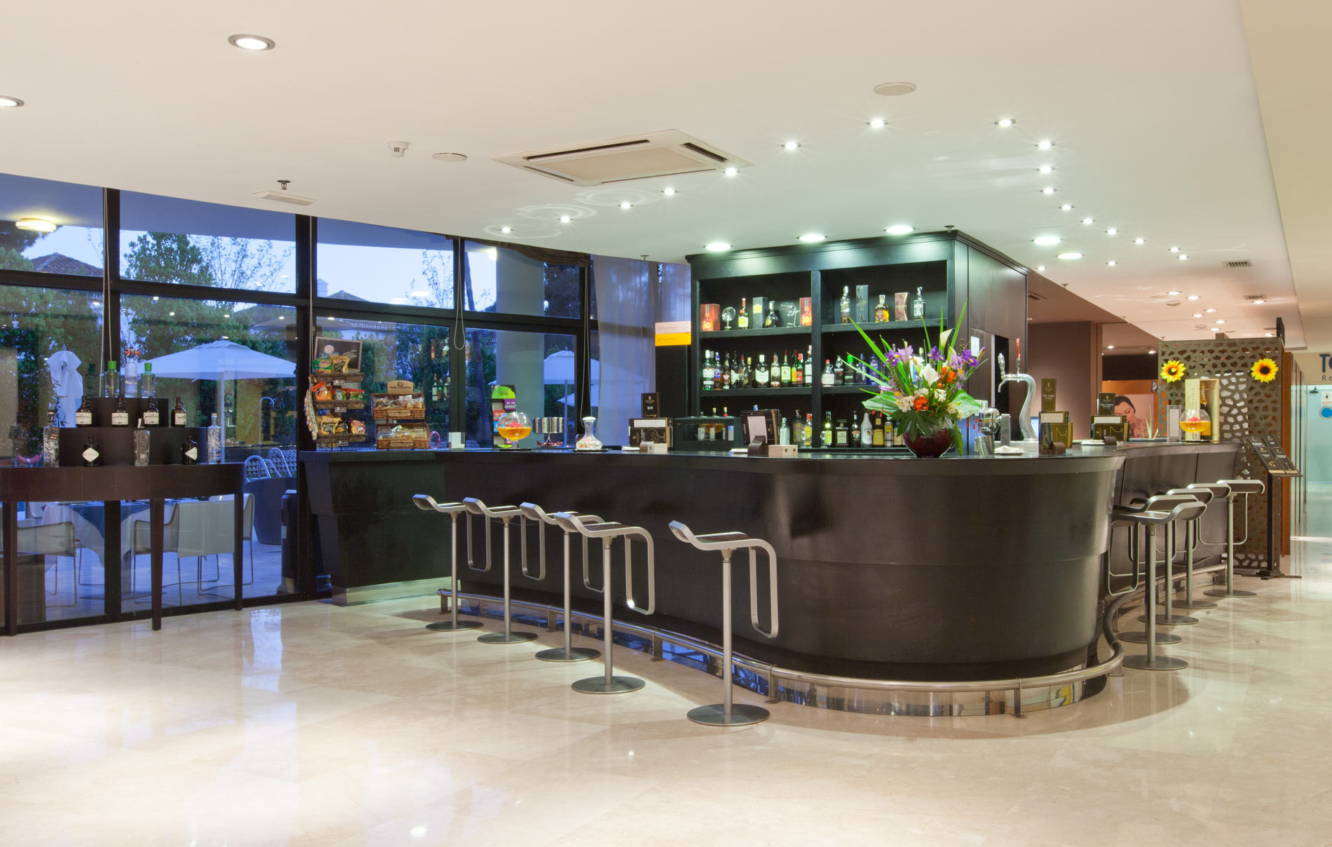 140 alta senatorbanus bar