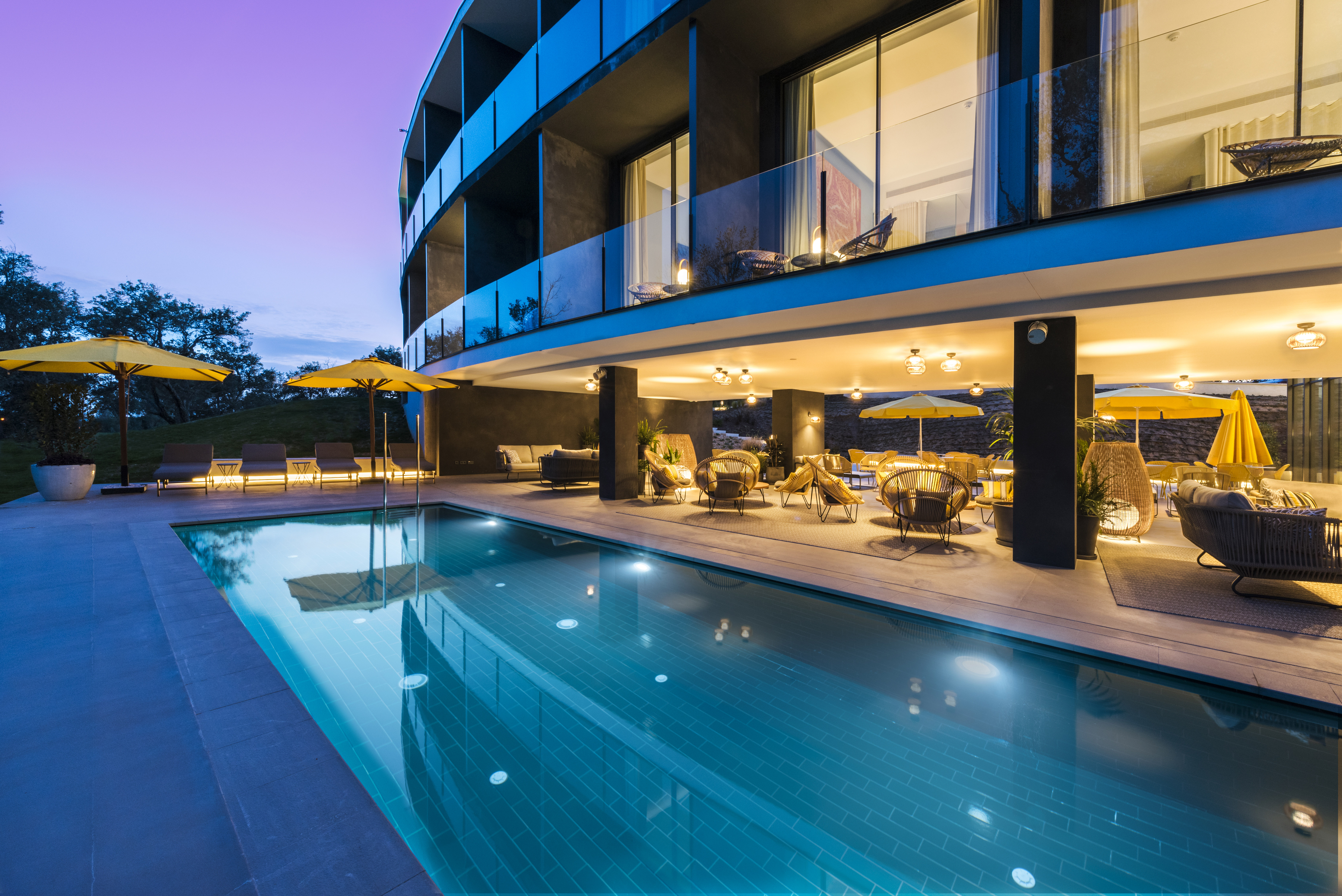 Mvc181110280 hotel la vida pool at sunset